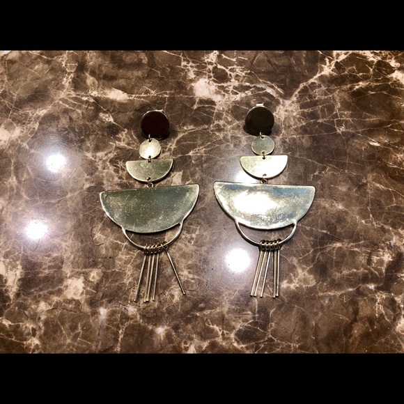 Gold Earrings - Picture 2 of 3